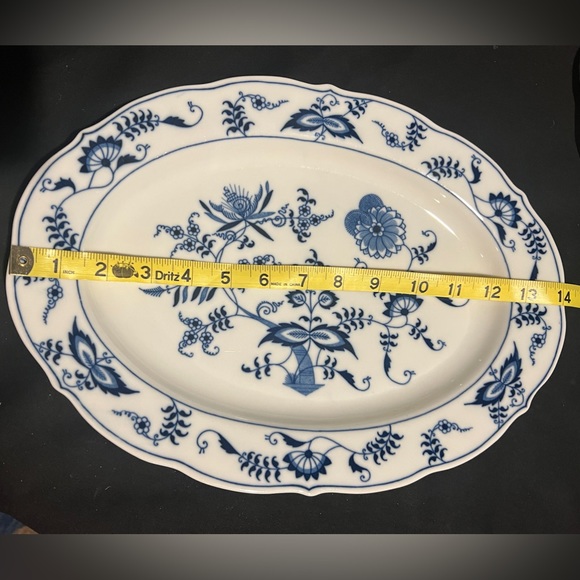 Vintage 14" Blue Danube oval Platter EUC. Plus 2 dinner plates. - Picture 2 of 7